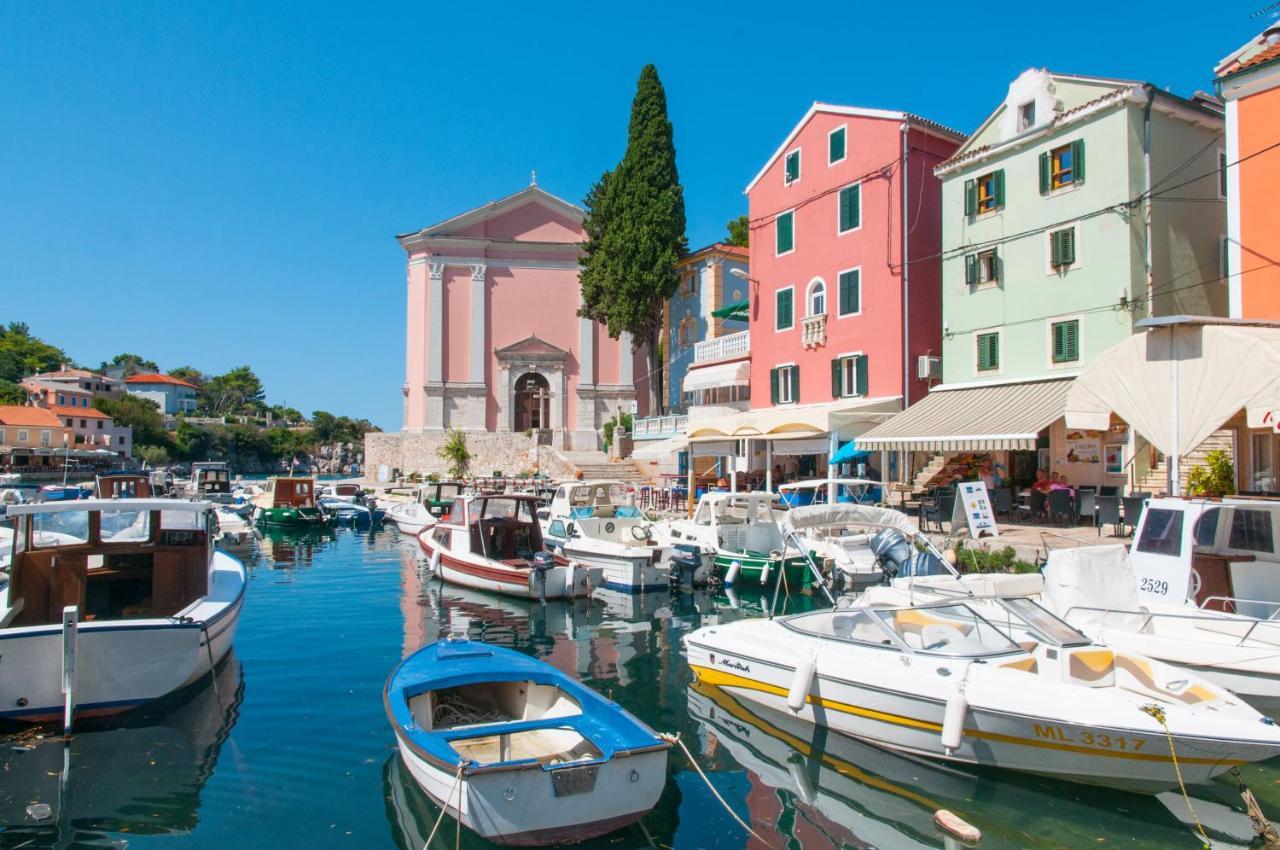 Villa Mozart Veli Losinj Luaran gambar