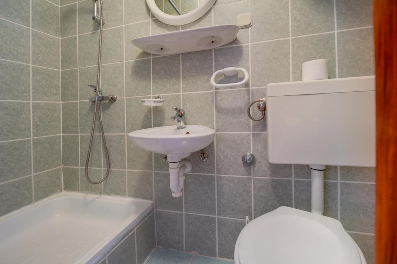 Villa Mozart Veli Losinj Luaran gambar