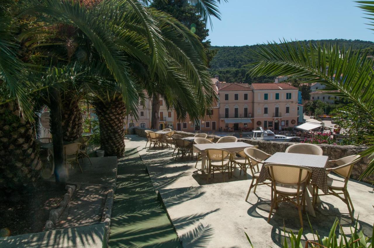 Villa Mozart Veli Losinj Luaran gambar