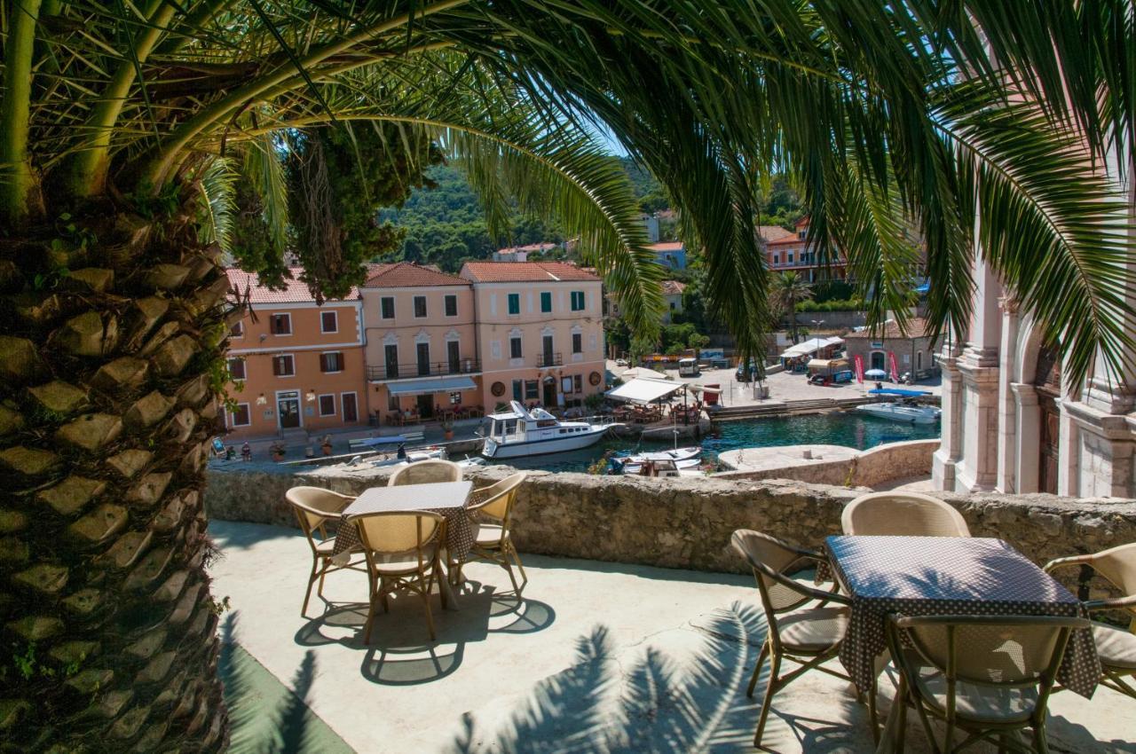 Villa Mozart Veli Losinj Luaran gambar