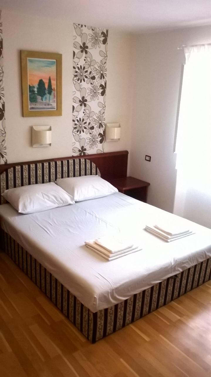 Villa Mozart Veli Losinj Luaran gambar